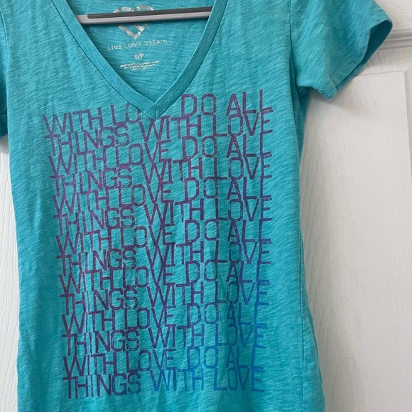 Live Love Dream Aeropostale DO ALL THINGS WITH LOVE Graphic Print V-Neck Shirt S - Picture 4 of 13